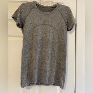 Lululemon Swiftly Tech Short Sleeve 2.0